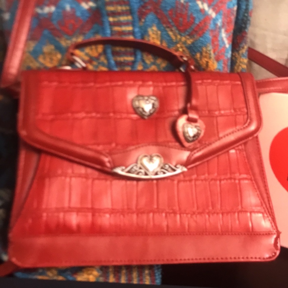 🚫SOLD🚫❤️VTG:Red- Crocodile crossbody bag( NWOT